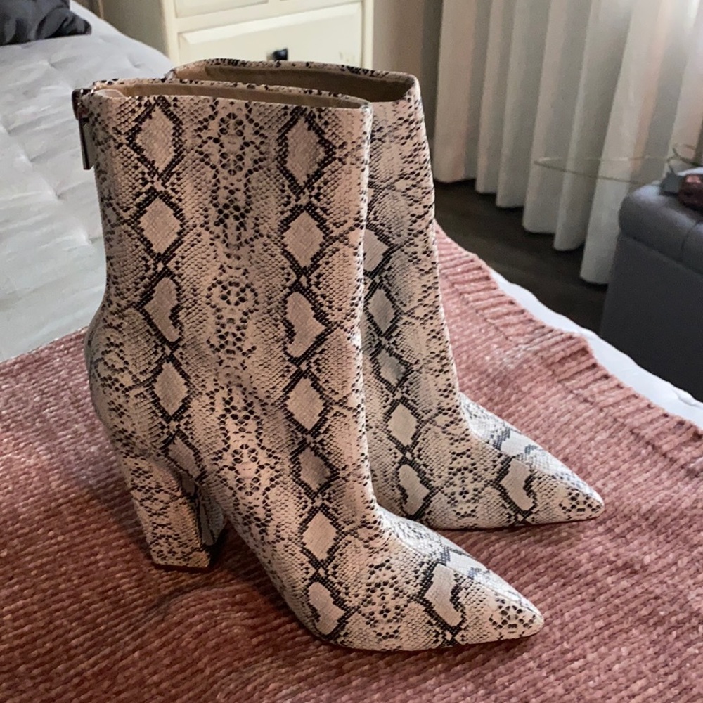 Size 6.5 booties in perfect condition